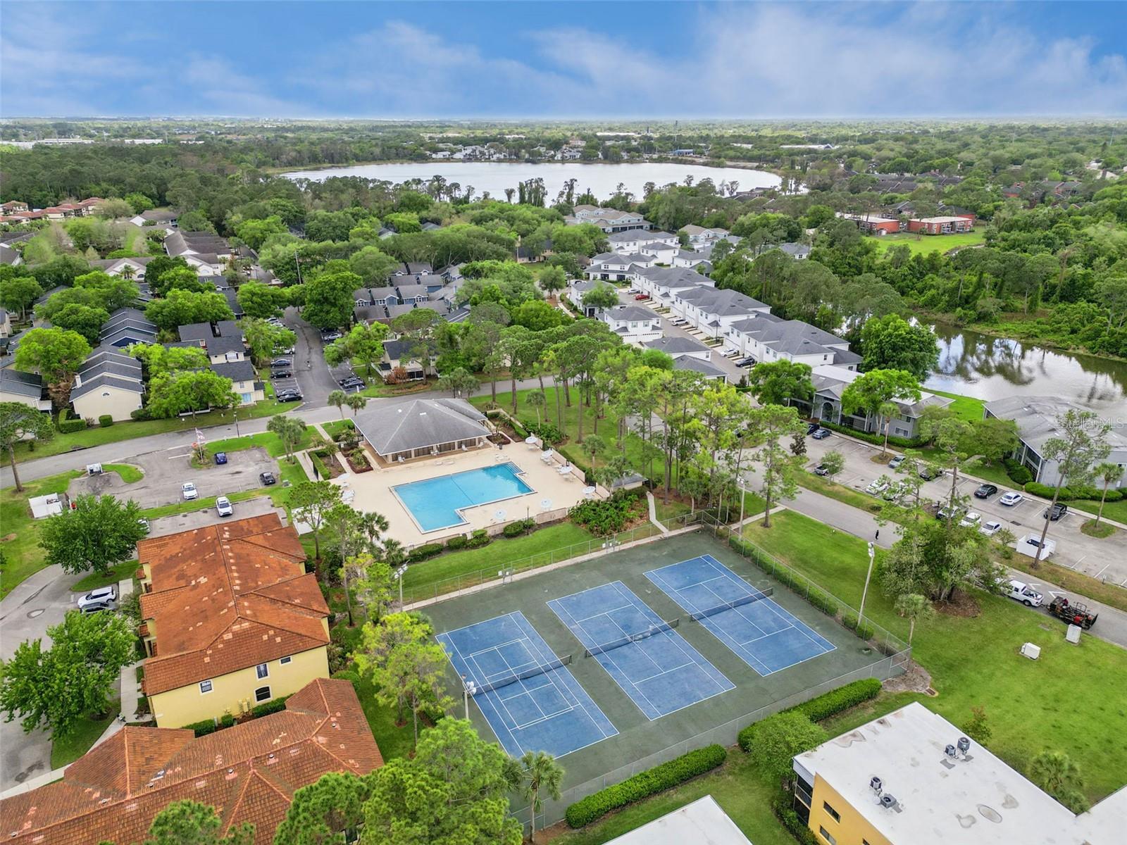 Image 31 of 33 For 2960 Oak Park Way 41