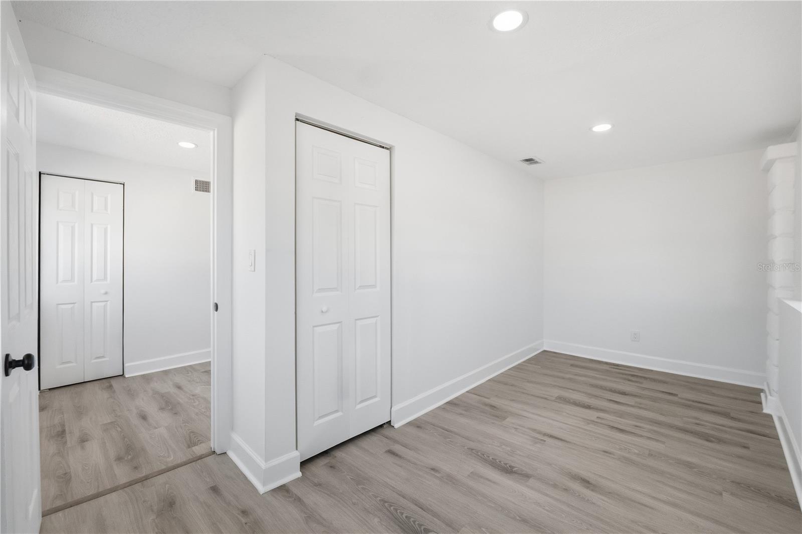 Image 13 of 32 For 1826 19th Street S