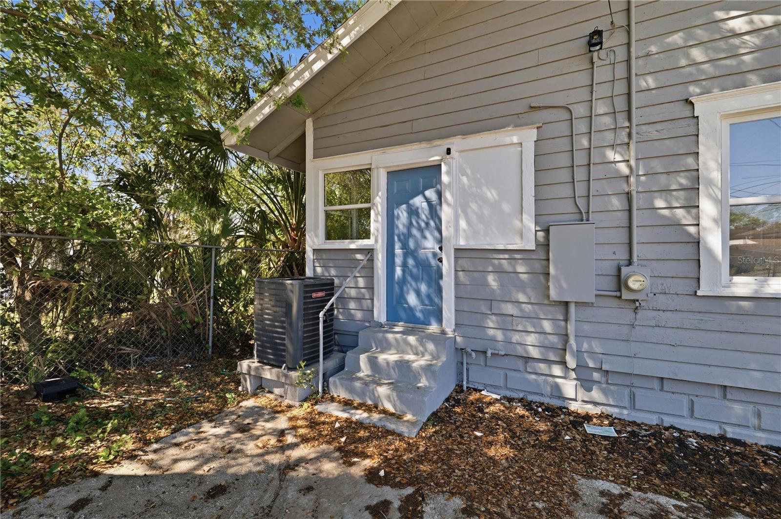 Image 25 of 32 For 1826 19th Street S