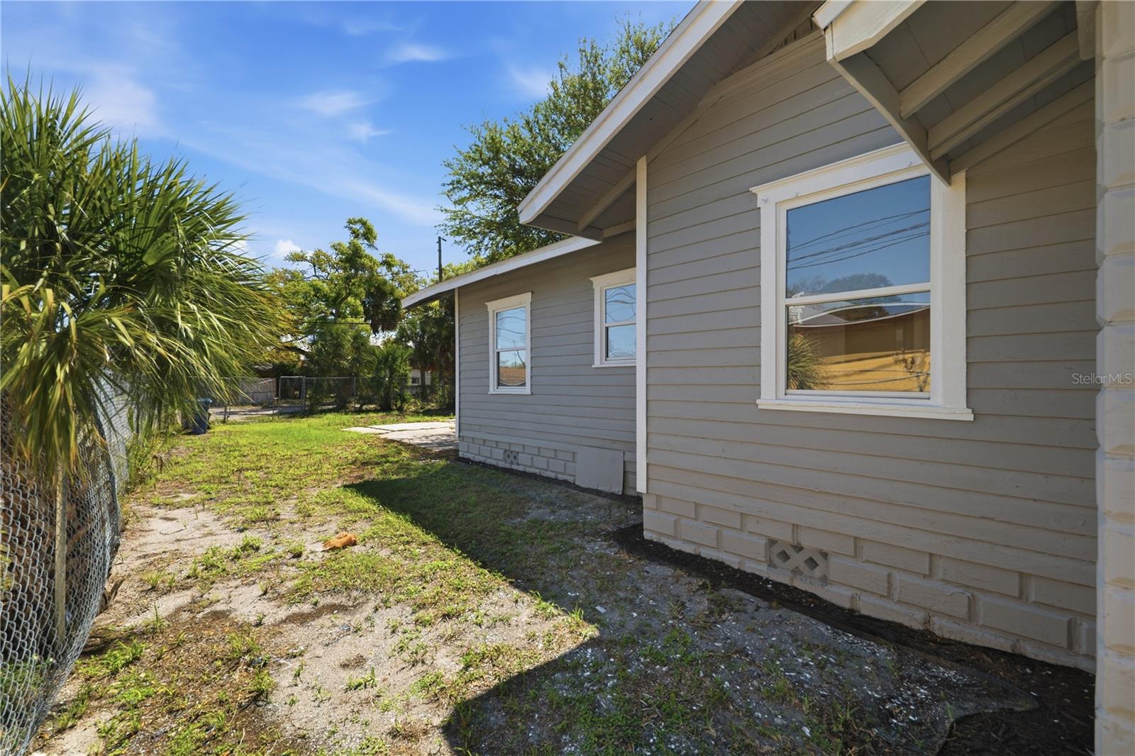 Image 27 of 32 For 1826 19th Street S