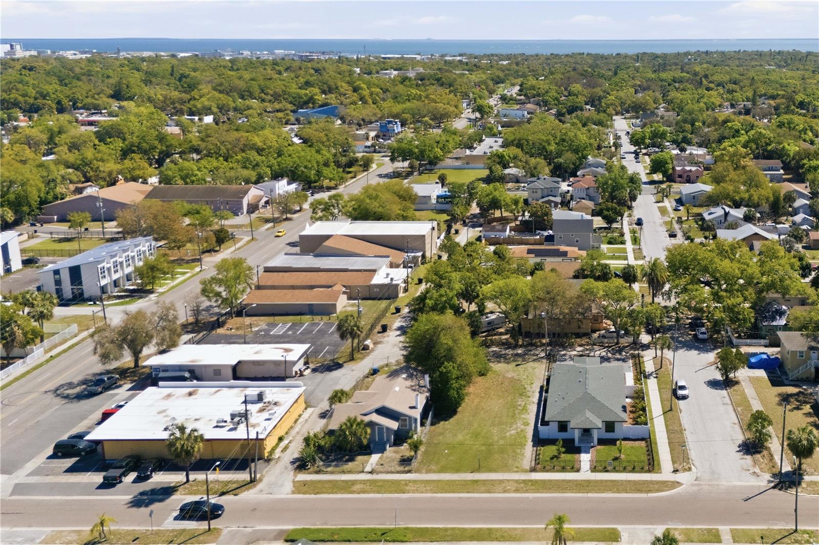 Image 28 of 32 For 1826 19th Street S