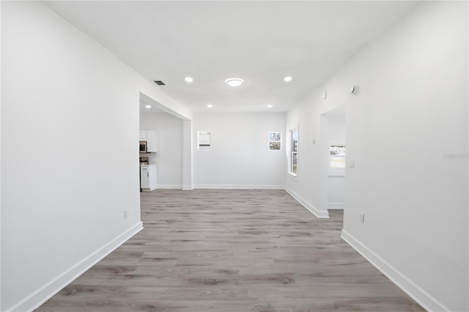 Image 7 of 32 For 1826 19th Street S