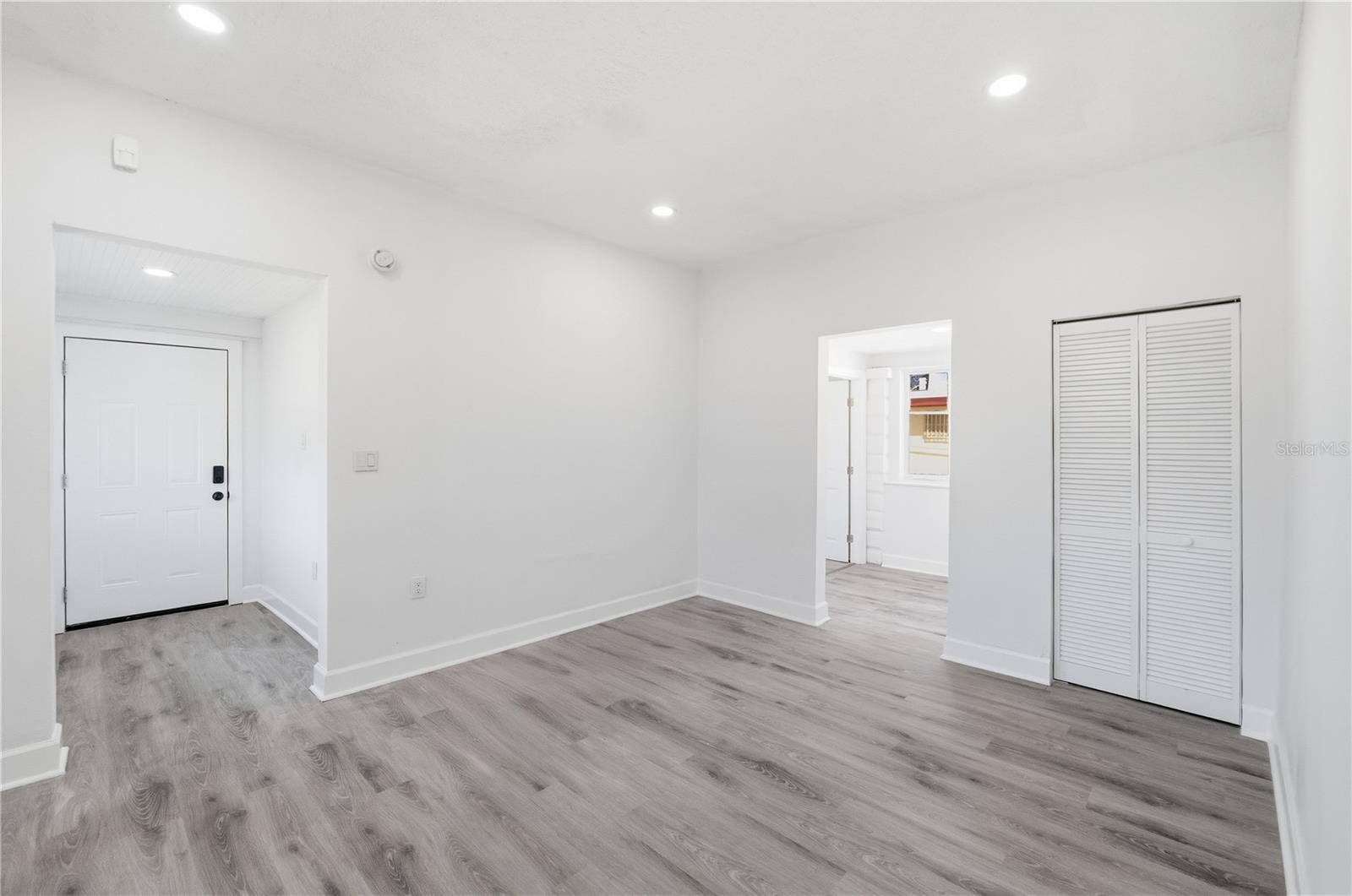 Image 8 of 32 For 1826 19th Street S