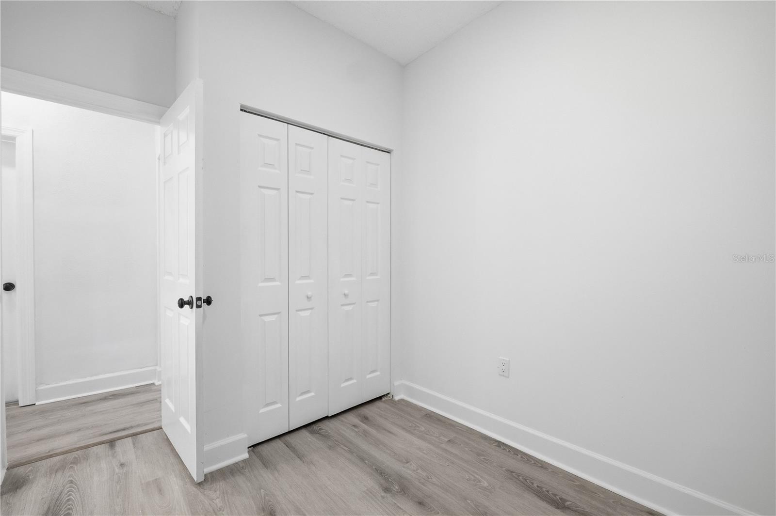 Image 9 of 32 For 1826 19th Street S