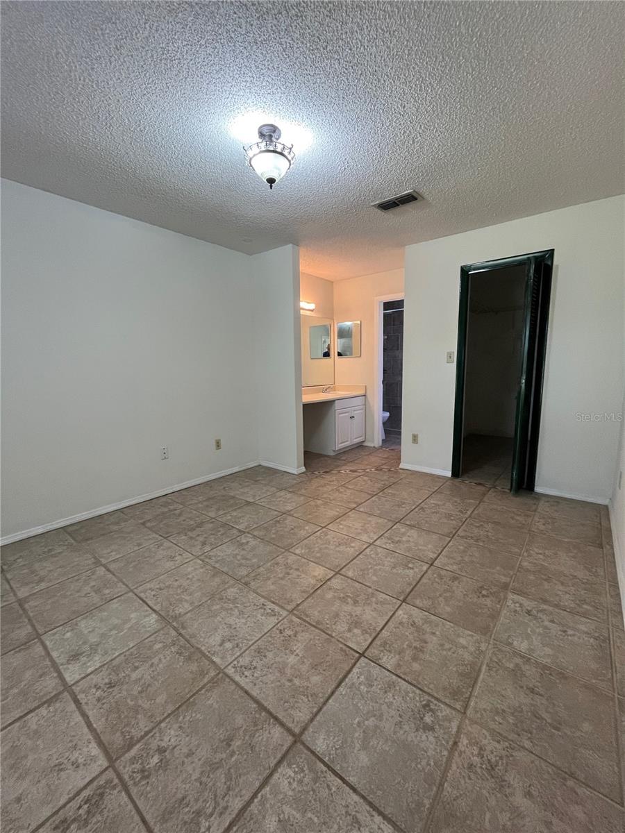 Image 19 of 29 For 3222 Hammersmith Road