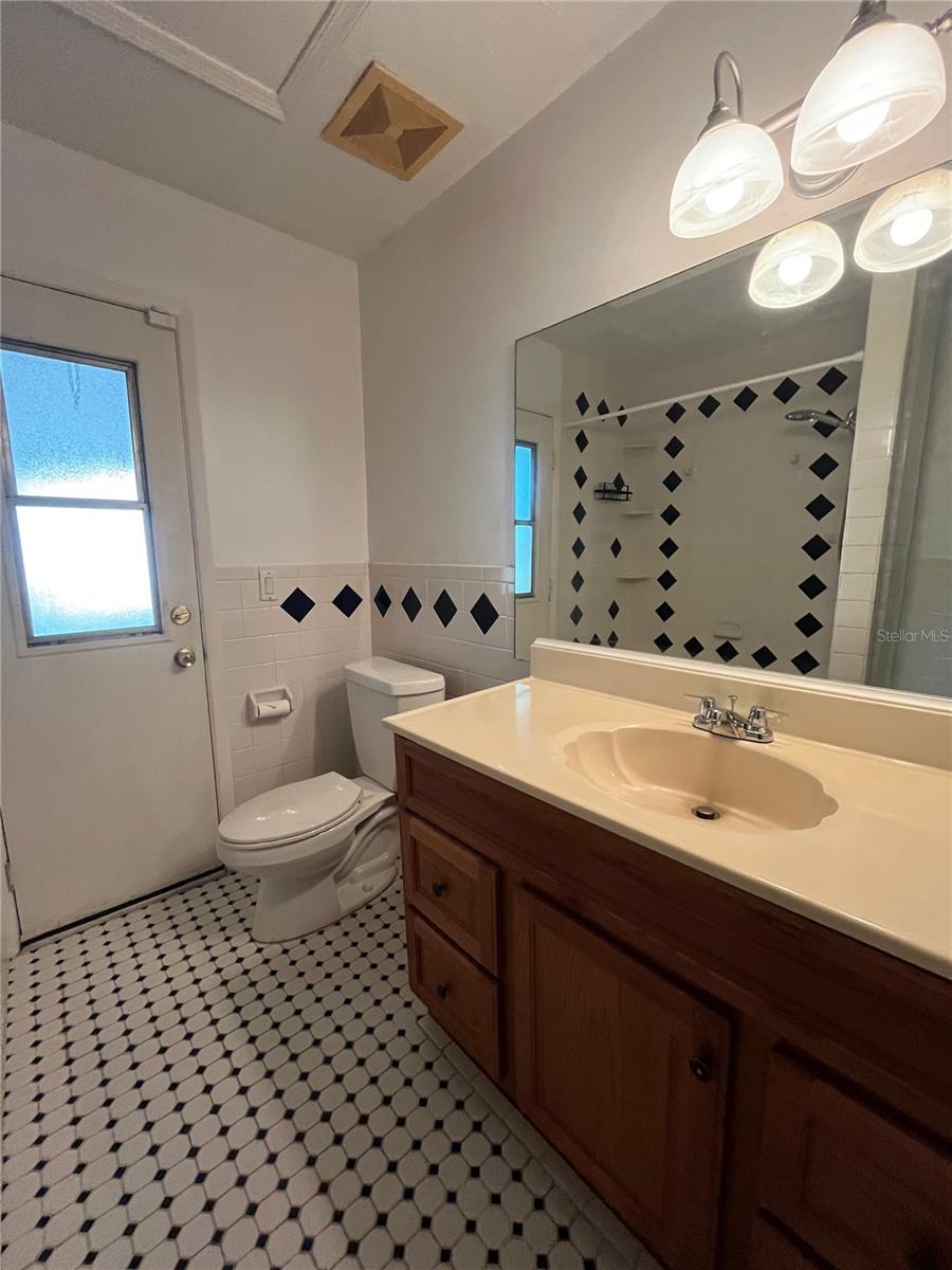 Image 26 of 29 For 3222 Hammersmith Road