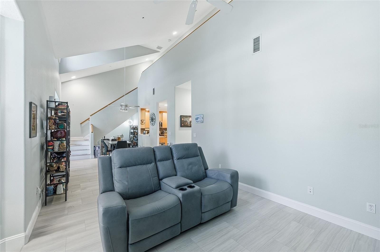 Image 7 of 32 For 292 Nautica Mile Drive