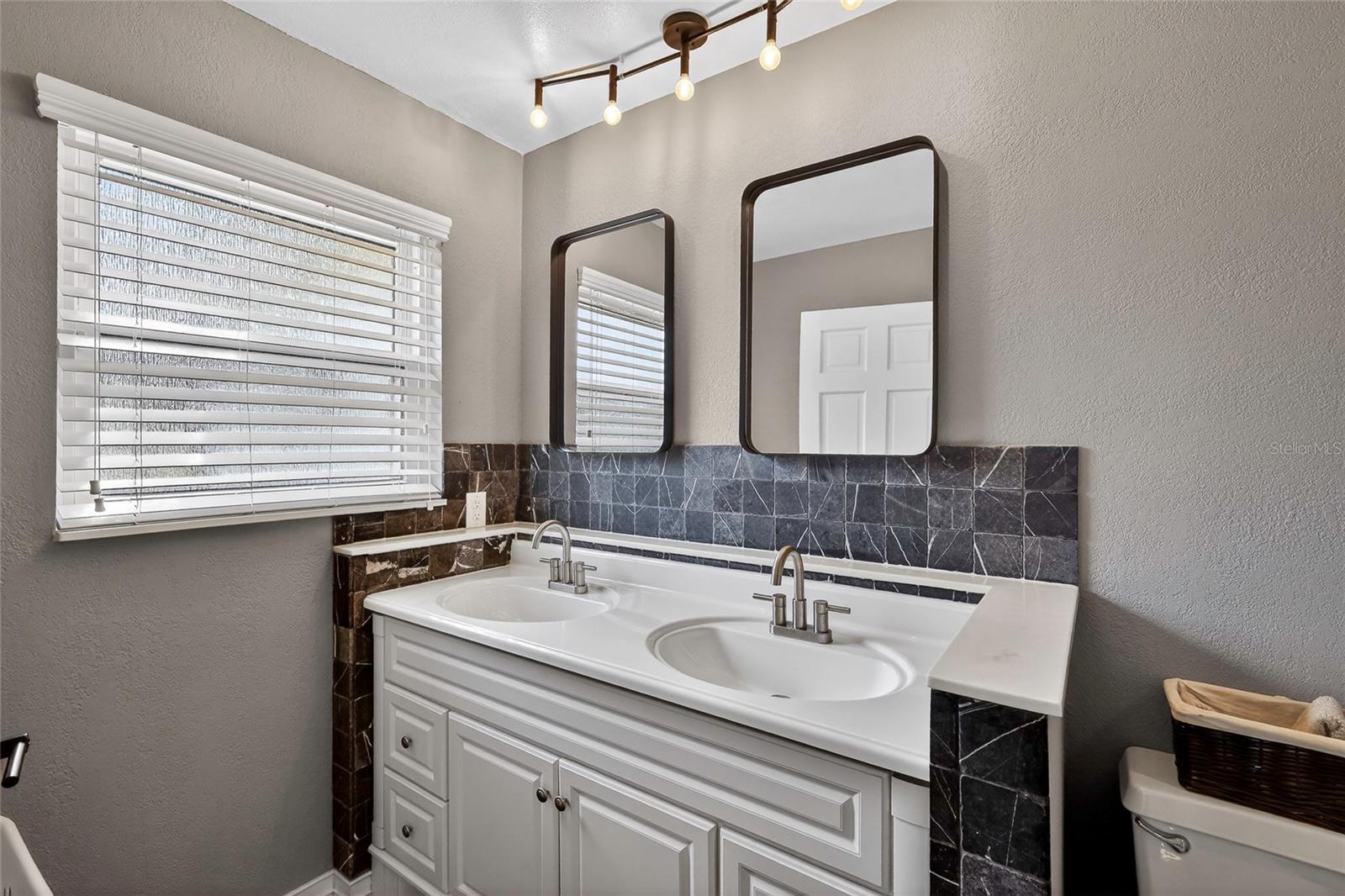 Image 28 of 61 For 116 Windmill Way