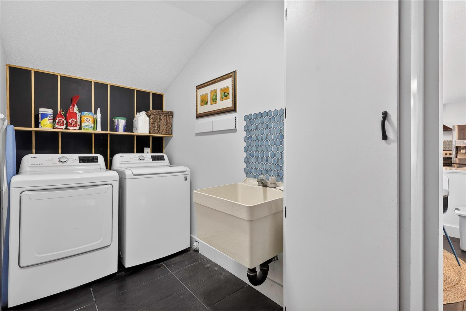 Image 49 of 61 For 116 Windmill Way