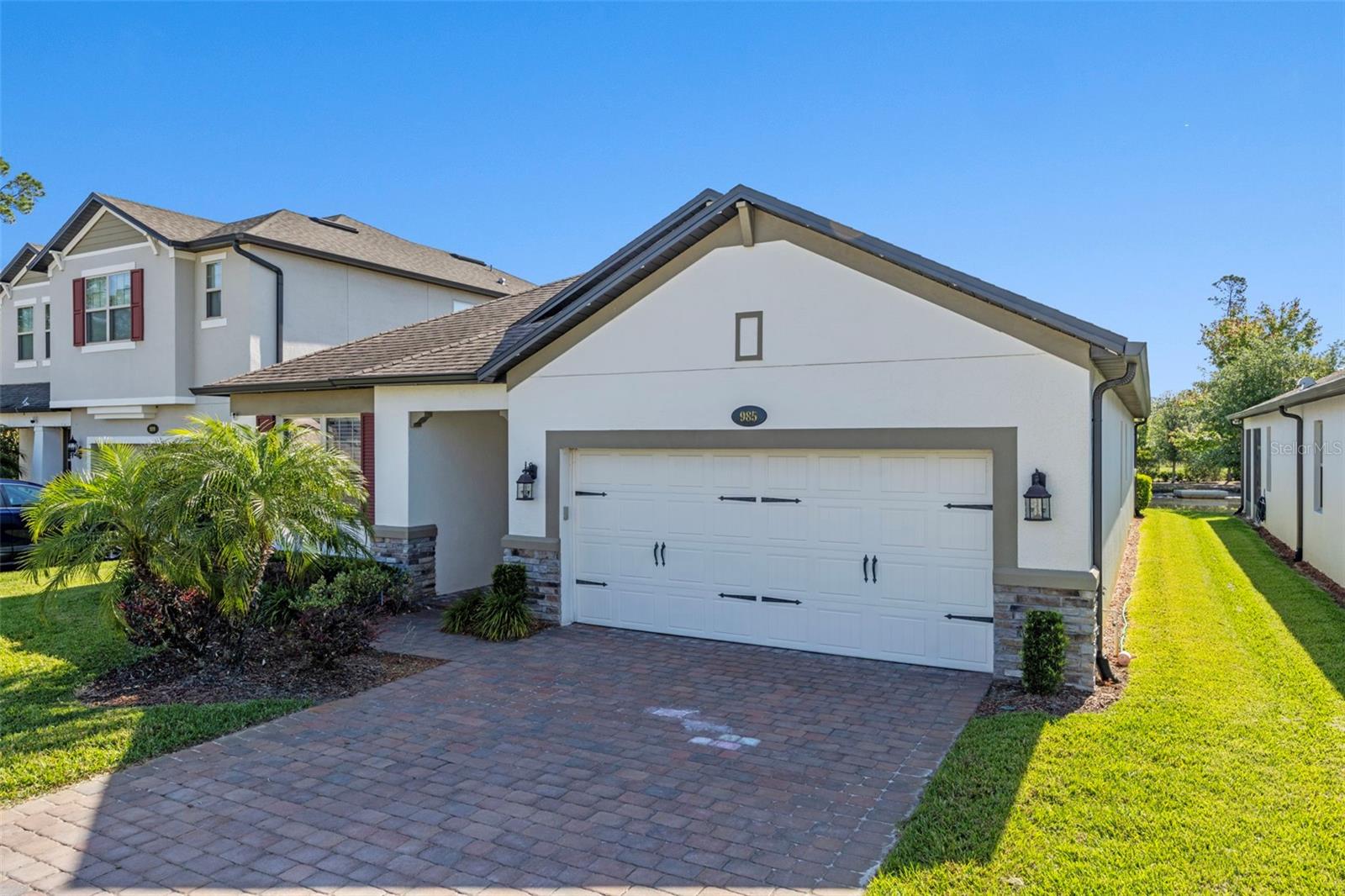 Image 2 of 32 For 985 Fallcreek Point