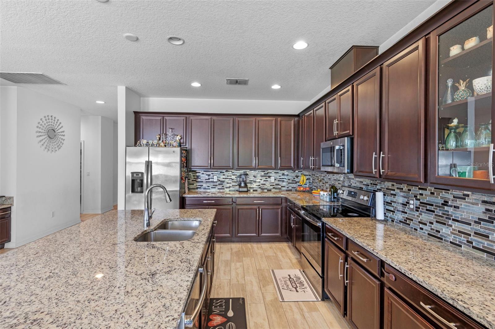 Image 6 of 32 For 985 Fallcreek Point