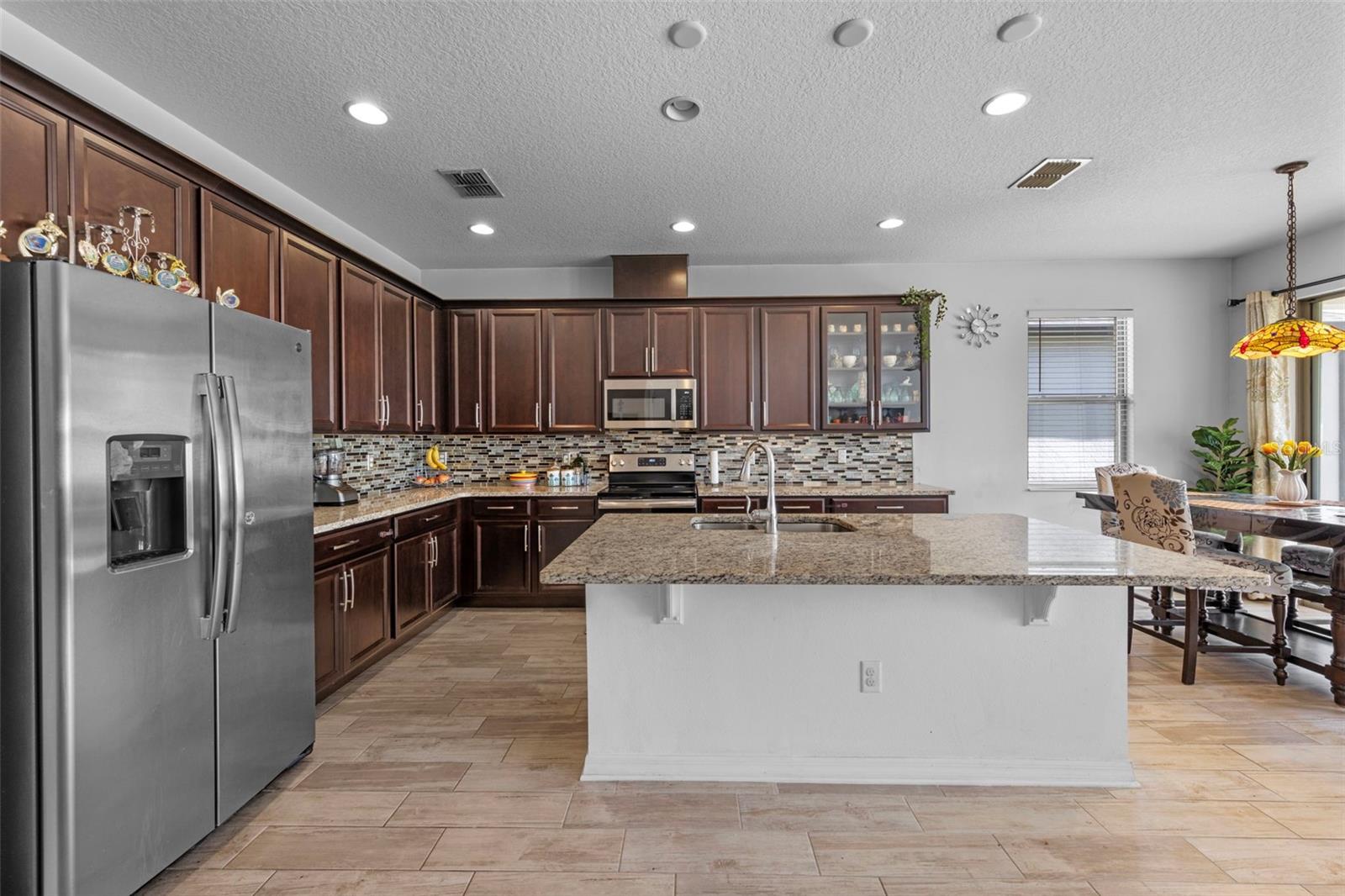 Image 7 of 32 For 985 Fallcreek Point