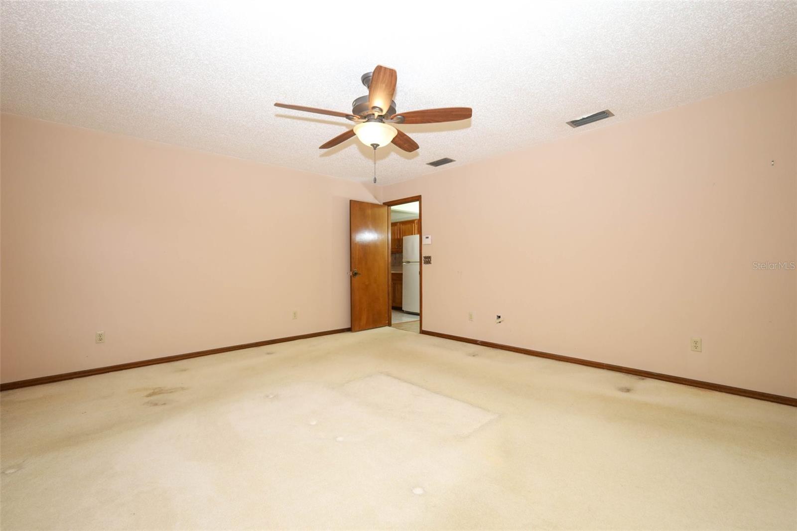 Image 10 of 27 For 4057 Winderlakes Drive