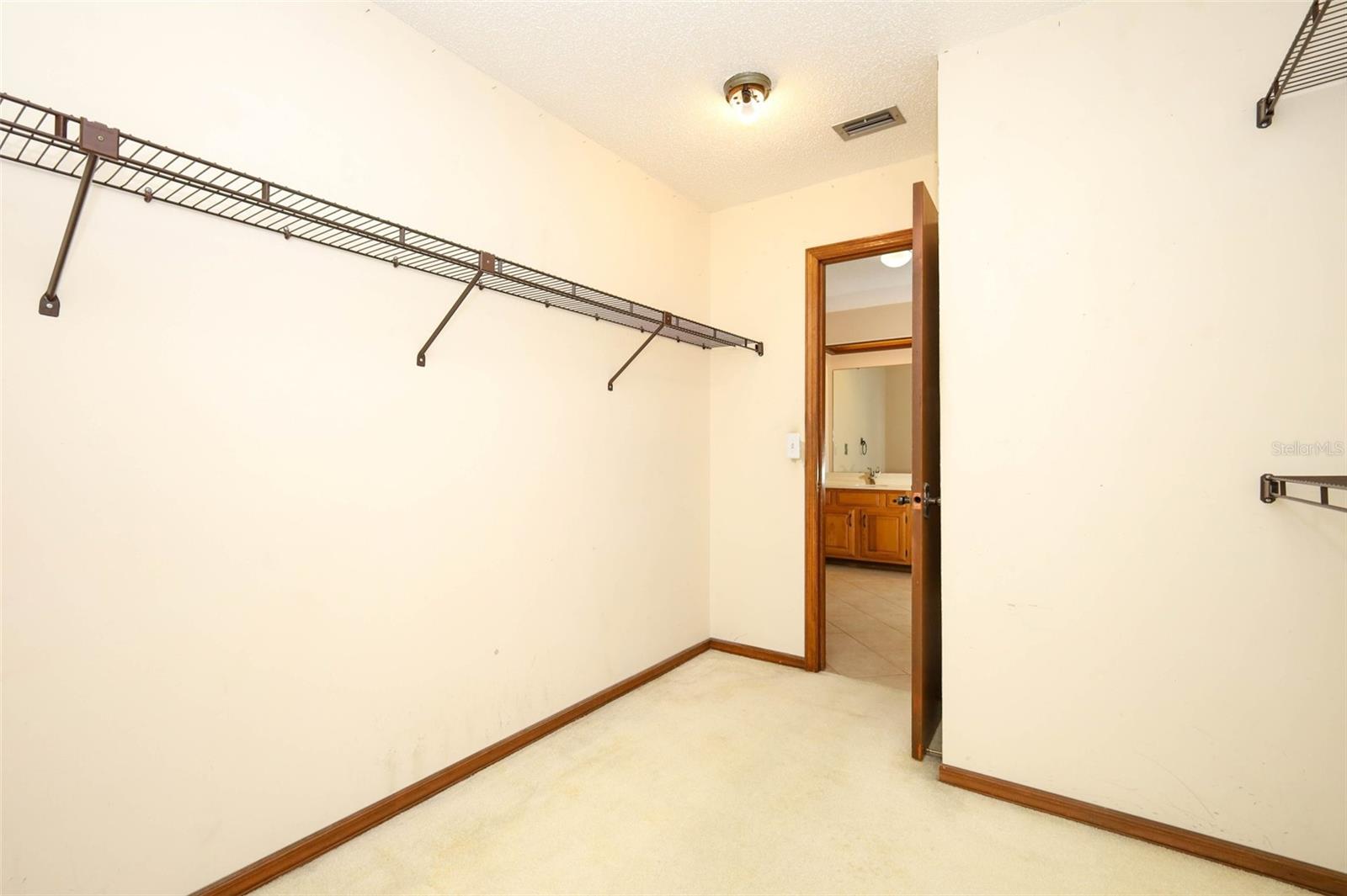 Image 13 of 27 For 4057 Winderlakes Drive