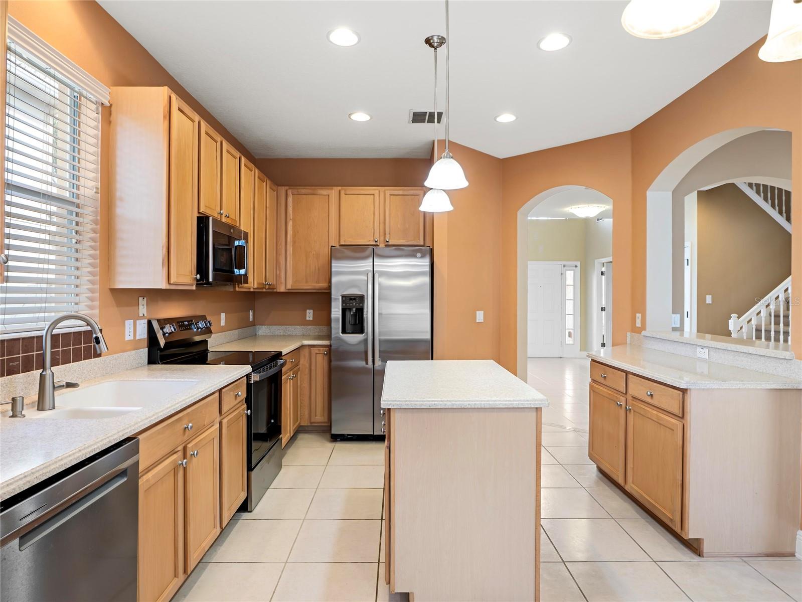 Image 11 of 35 For 375 Brentwood Club Cove