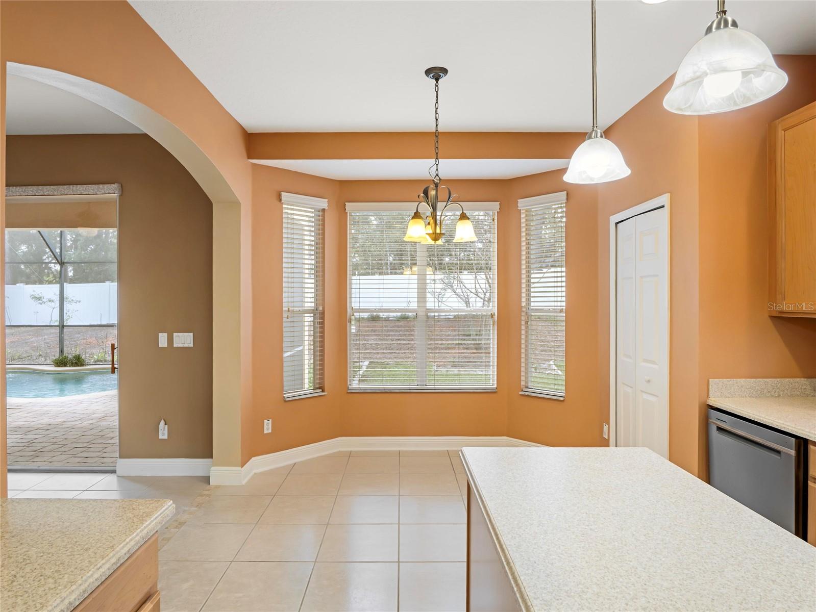 Image 13 of 35 For 375 Brentwood Club Cove