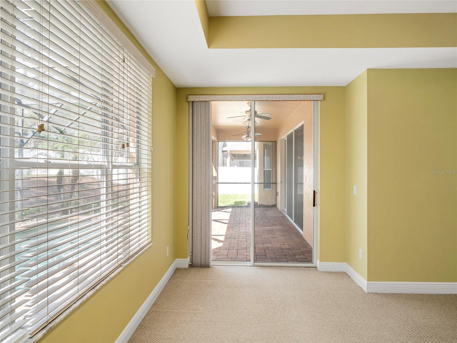 Image 18 of 35 For 375 Brentwood Club Cove