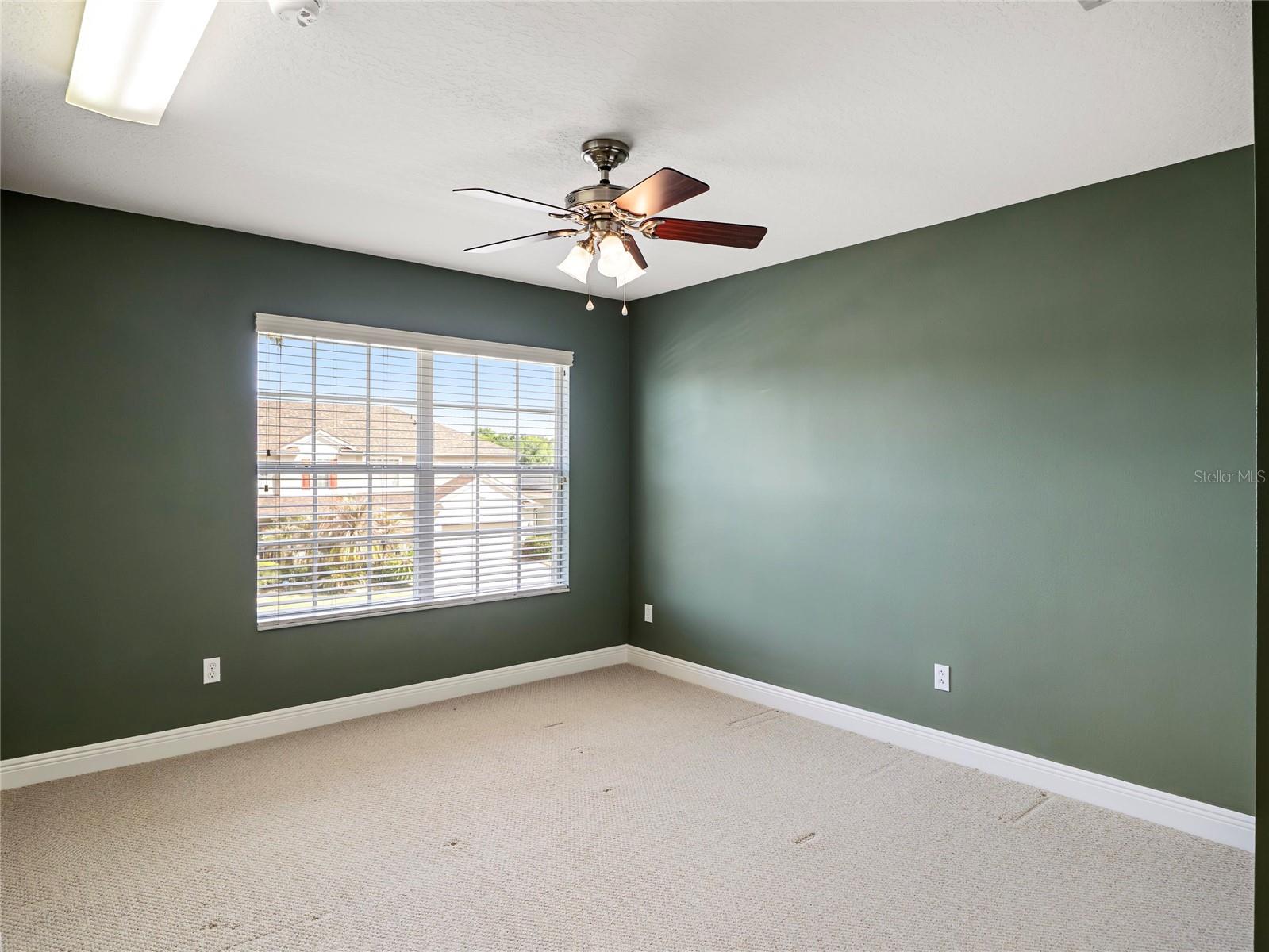 Image 23 of 35 For 375 Brentwood Club Cove