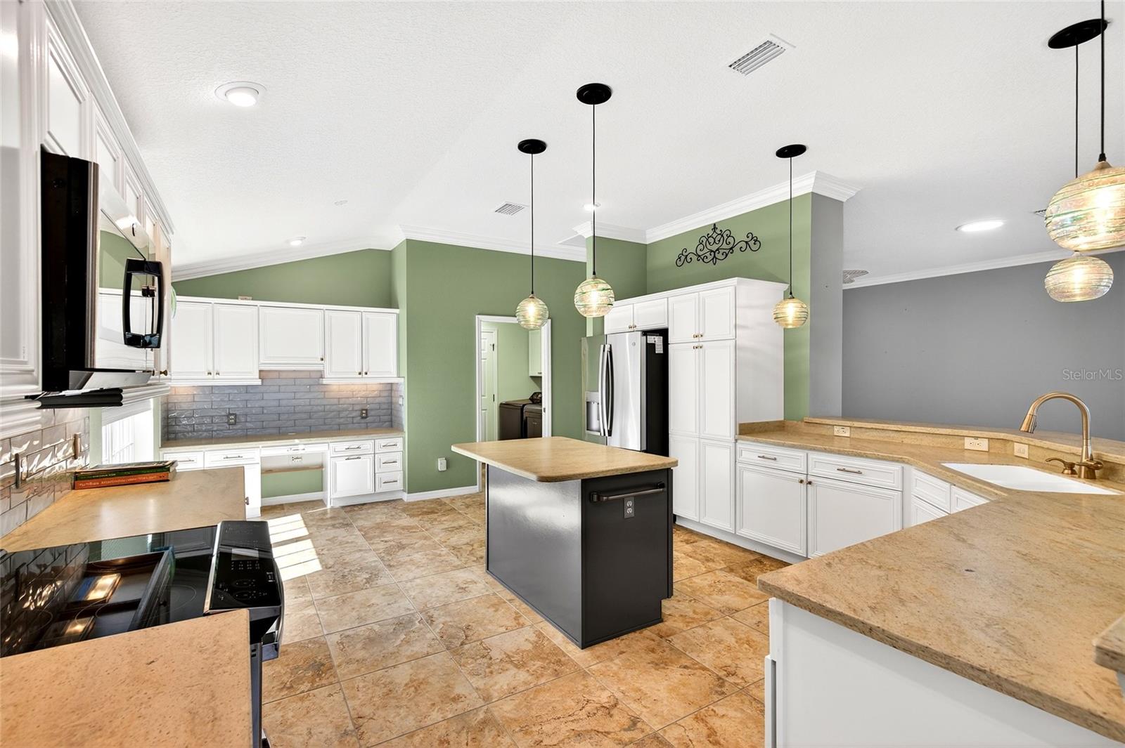 Image 35 of 60 For 2912 Asher Path