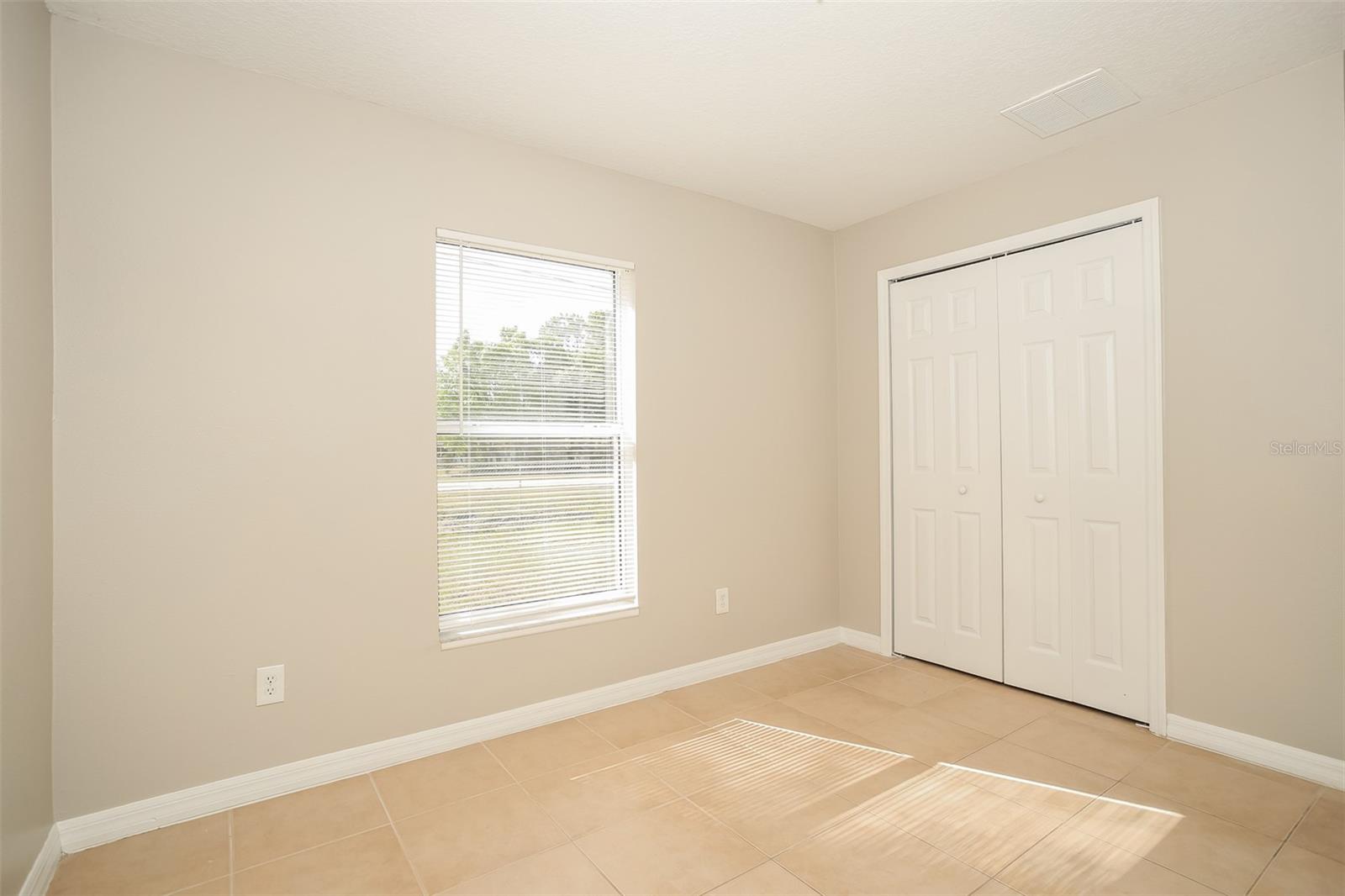 Image 12 of 16 For 919 Cumbran Lane