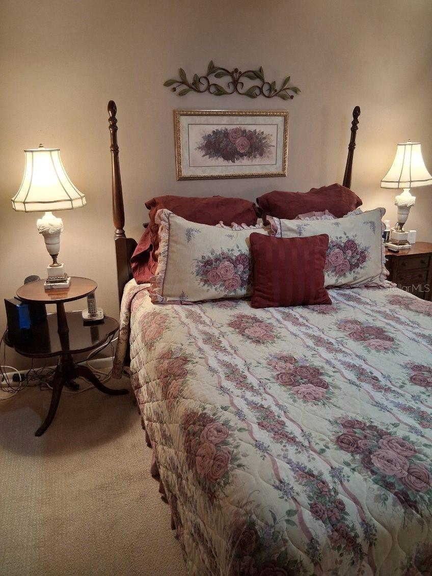 Listing photo id 9 for 6770 Riviera N