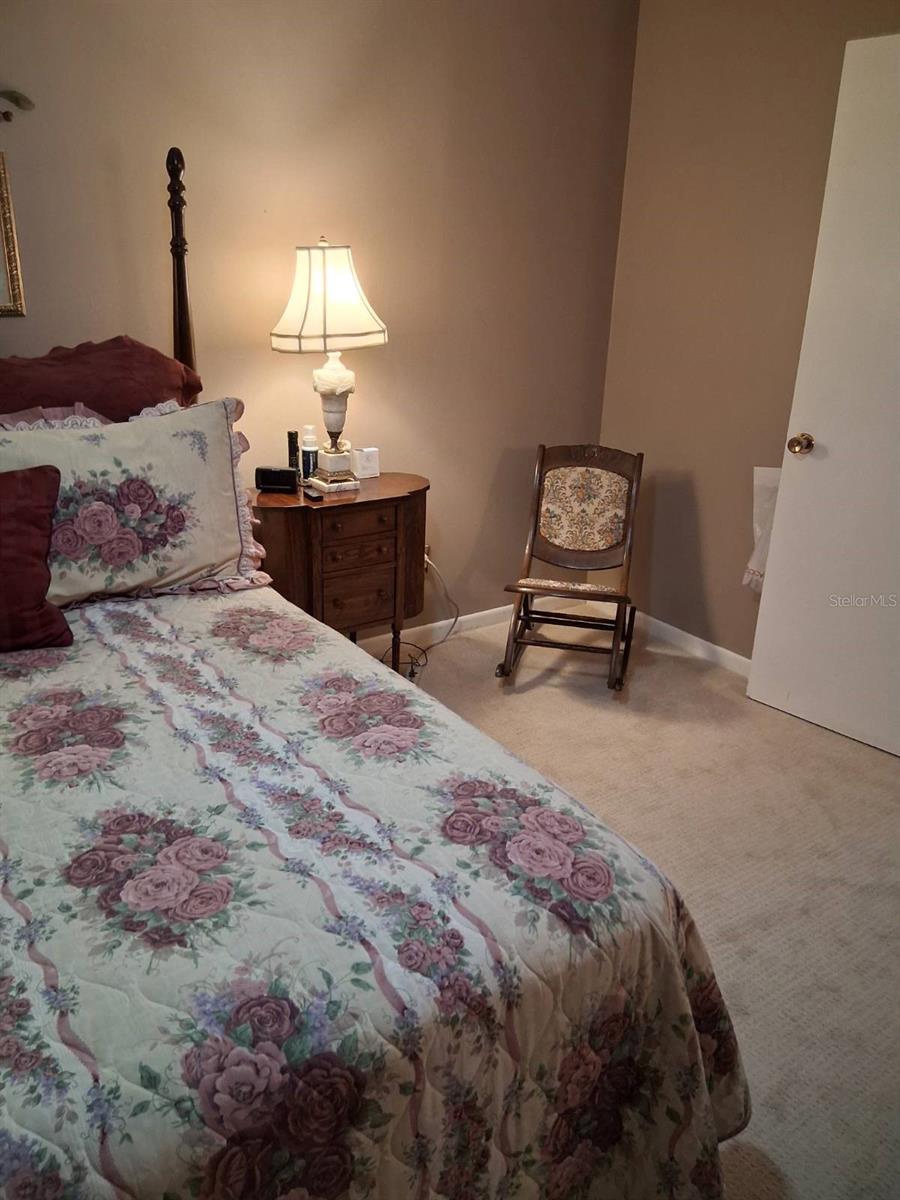 Listing photo id 12 for 6770 Riviera N