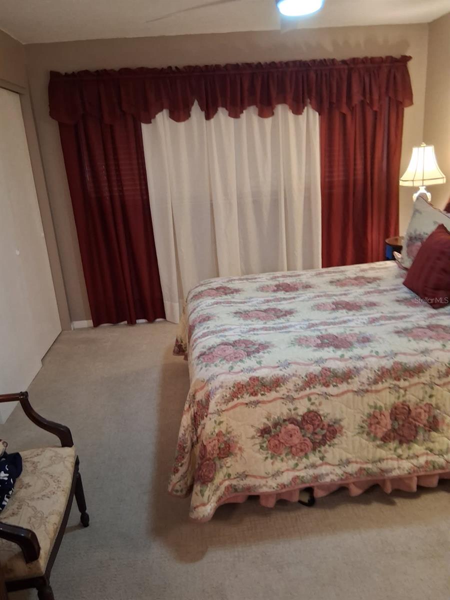 Listing photo id 13 for 6770 Riviera N