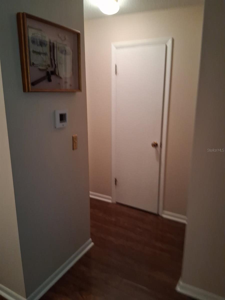 Listing photo id 17 for 6770 Riviera N