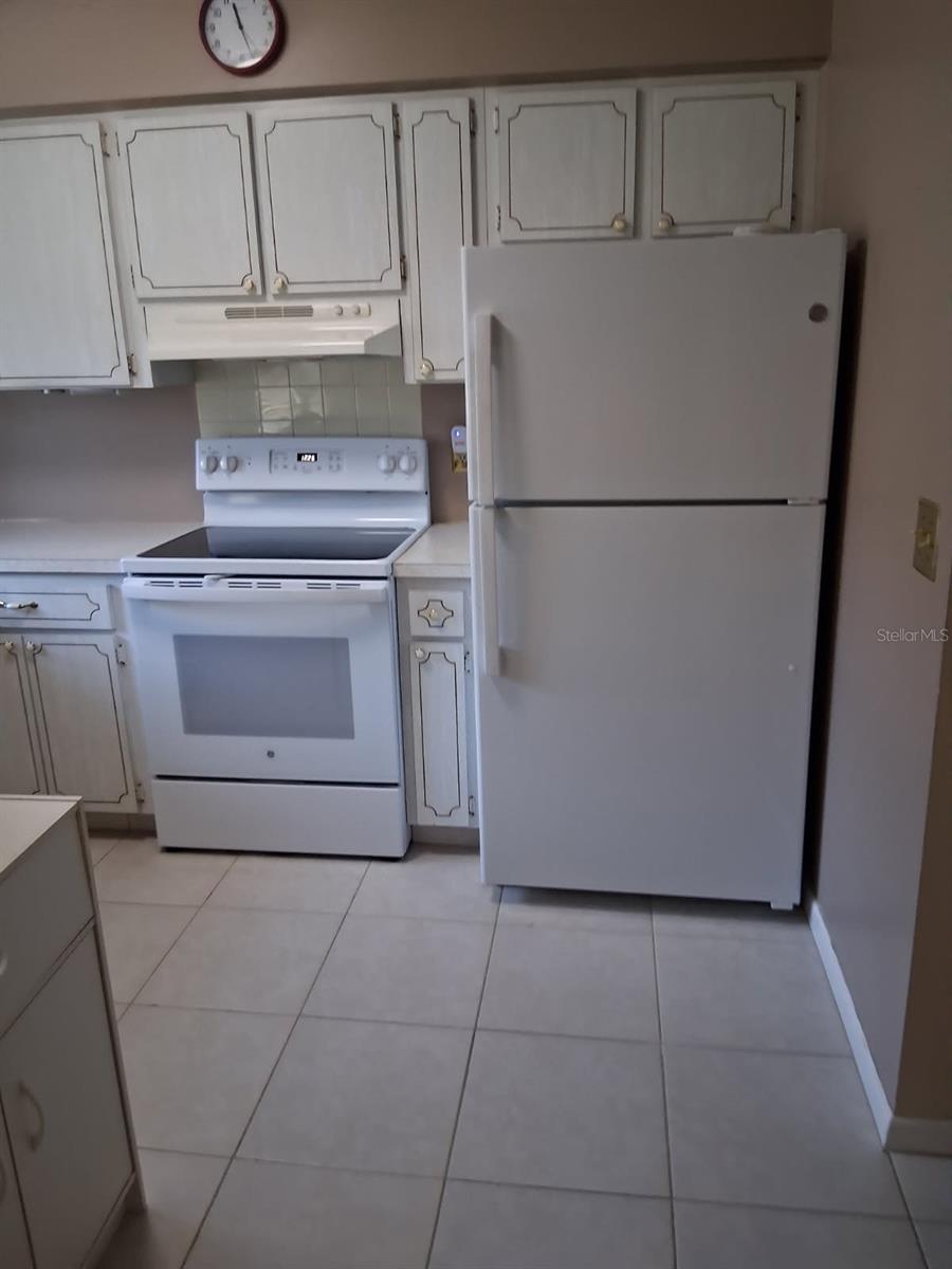 Listing photo id 21 for 6770 Riviera N