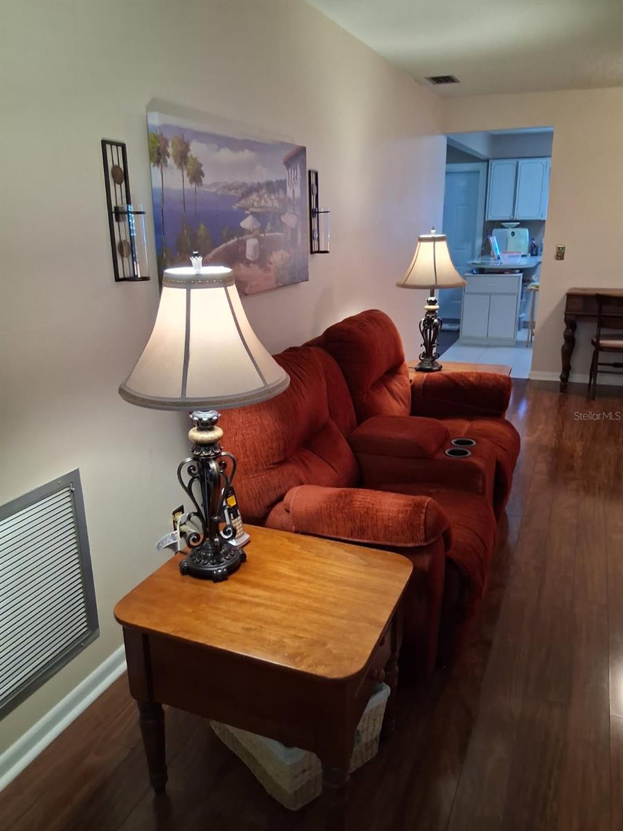 Listing photo id 23 for 6770 Riviera N