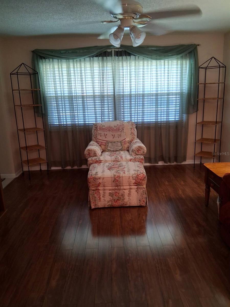 Listing photo id 24 for 6770 Riviera N