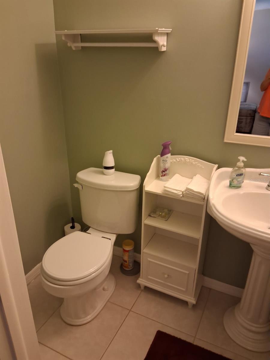 Listing photo id 7 for 6770 Riviera N