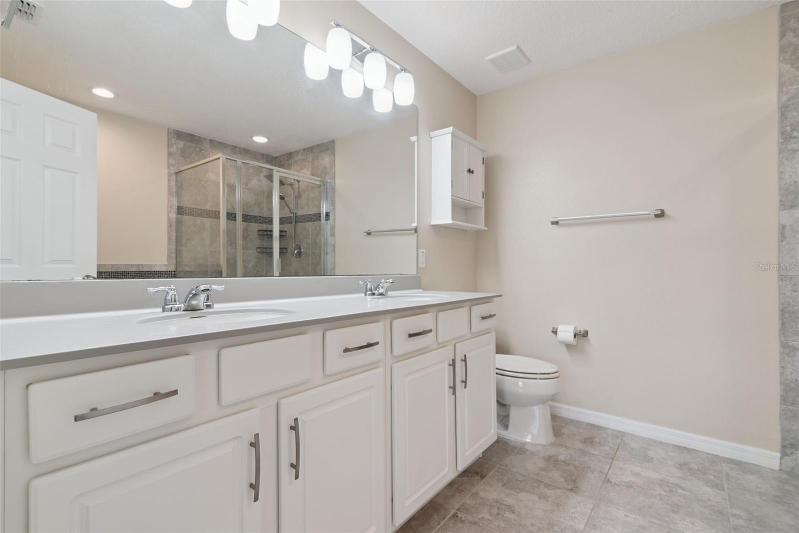 Image 16 of 20 For 2200 Garden Belle Drive