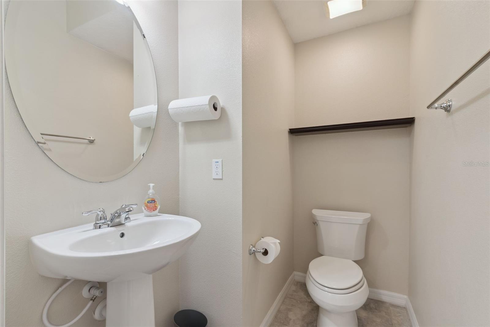 Image 18 of 20 For 2200 Garden Belle Drive