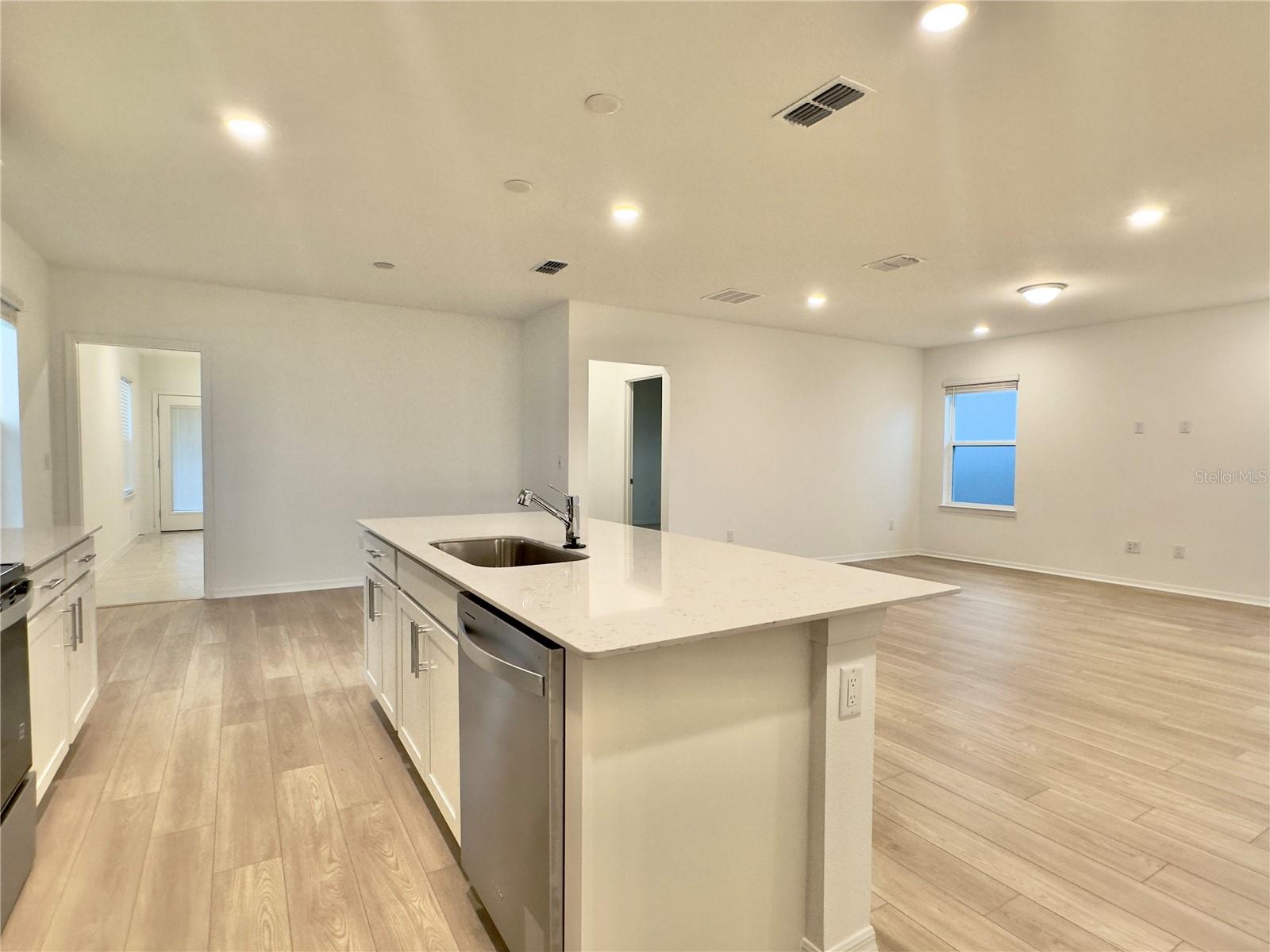 Image 22 of 42 For 4685 Sunny Citrus Lane