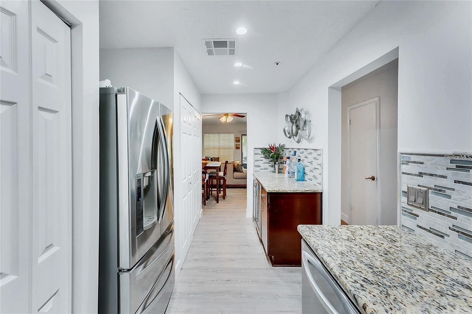 Image 6 of 18 For 563 Northbridge Drive