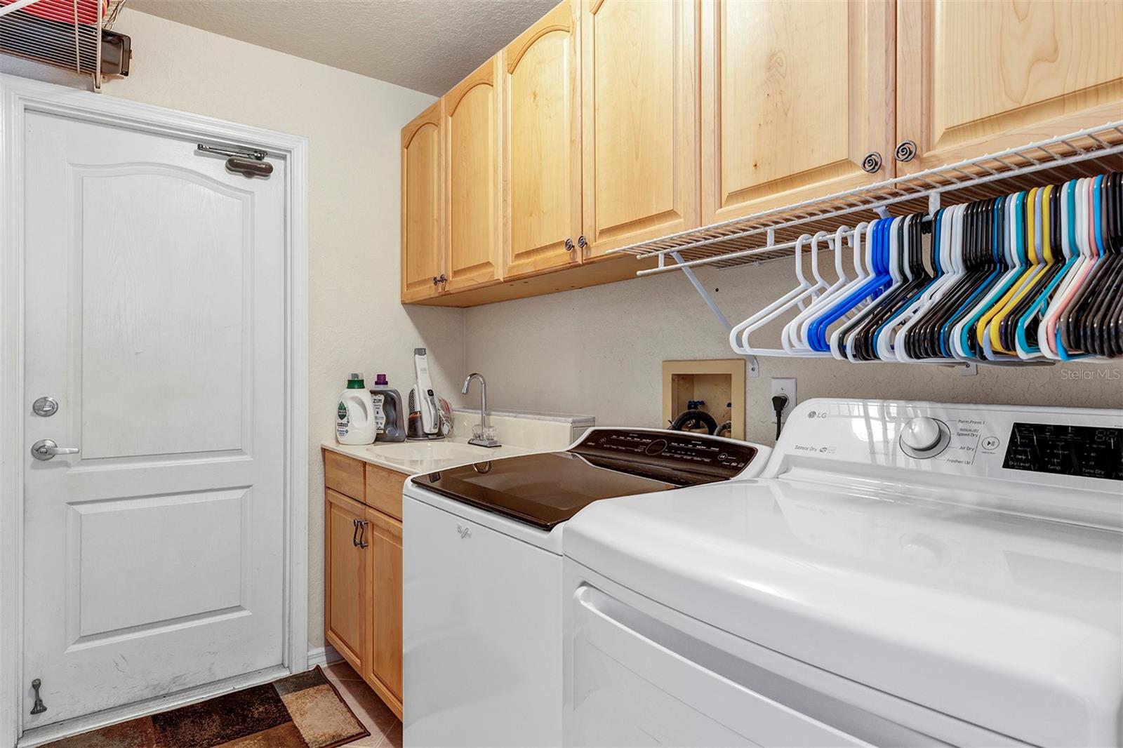 Image 38 of 57 For 3556 Amaca Circle