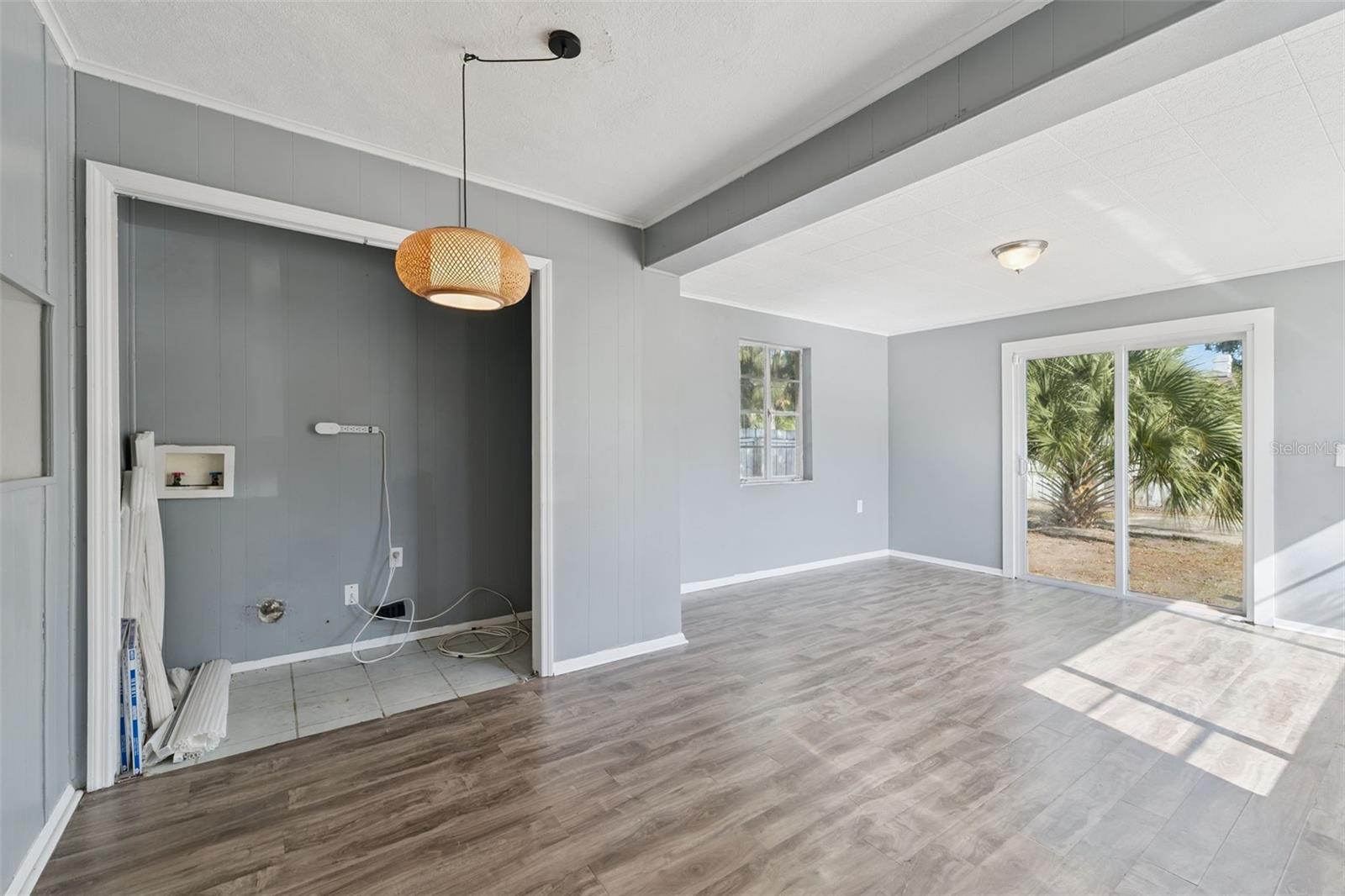 Image 6 of 18 For 3947 Grove Street S