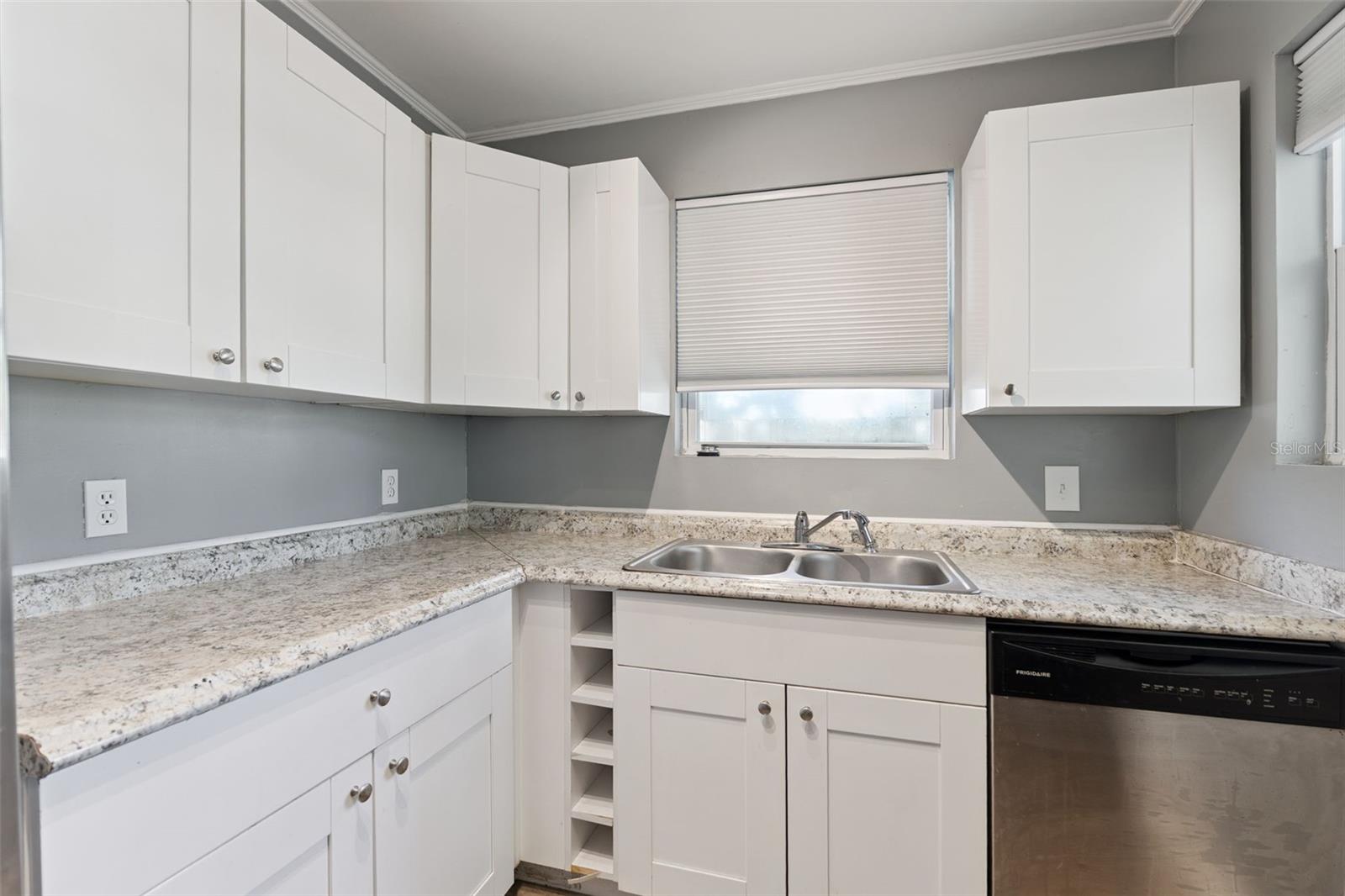 Image 8 of 18 For 3947 Grove Street S