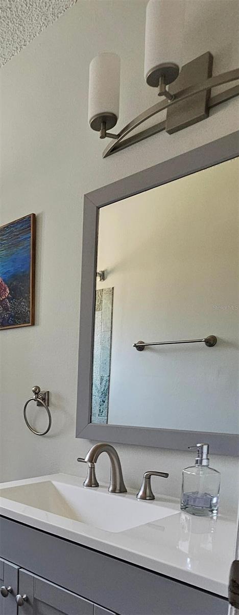 Listing photo id 15 for 6248 109th Avenue N