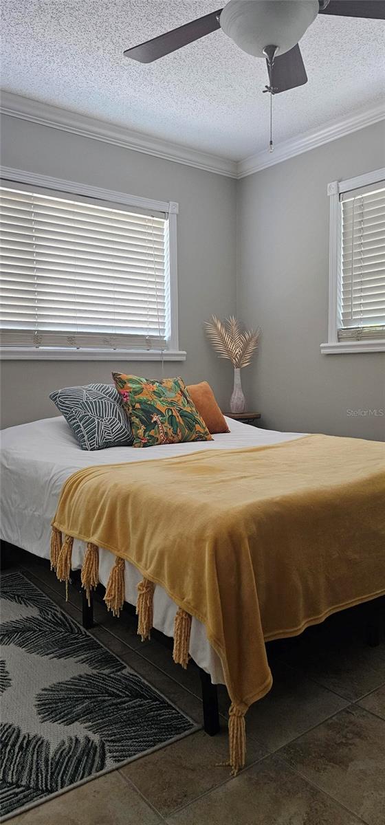 Listing photo id 16 for 6248 109th Avenue N