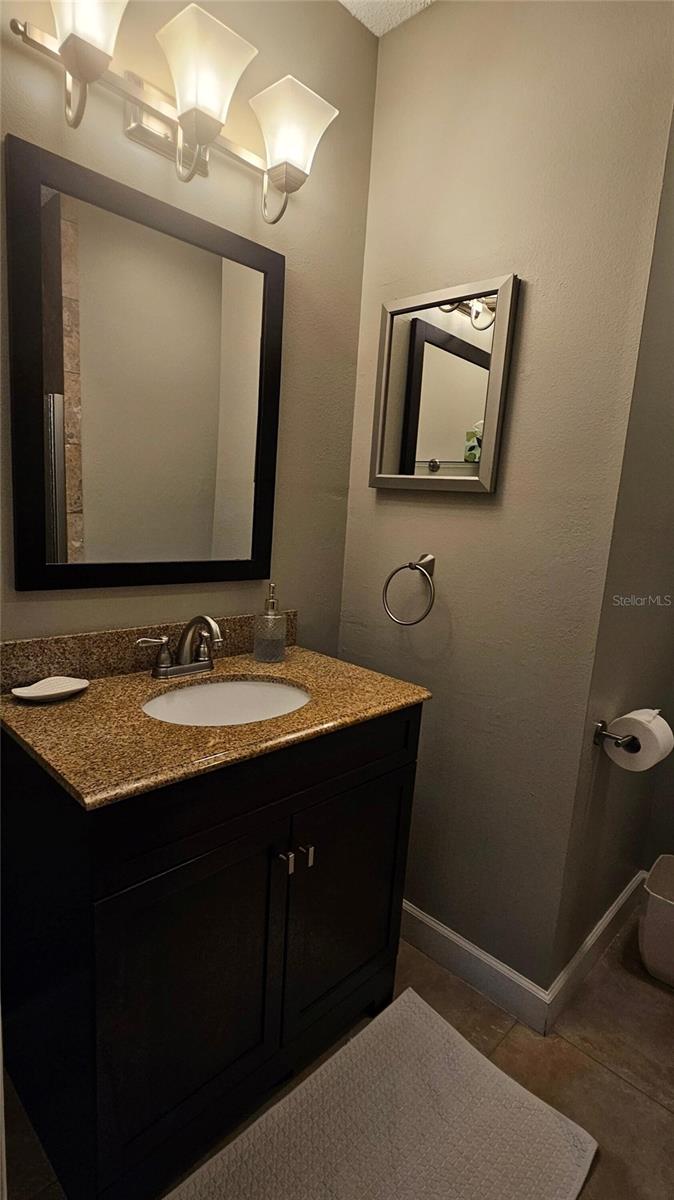 Listing photo id 23 for 6248 109th Avenue N