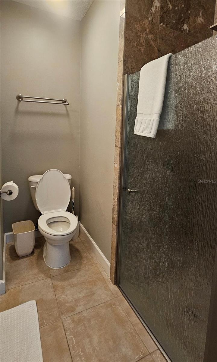 Listing photo id 24 for 6248 109th Avenue N