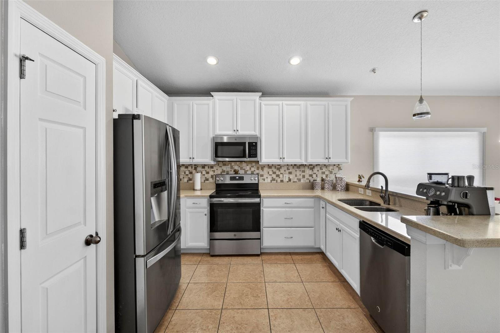 Image 10 of 61 For 442 Kestrel Drive