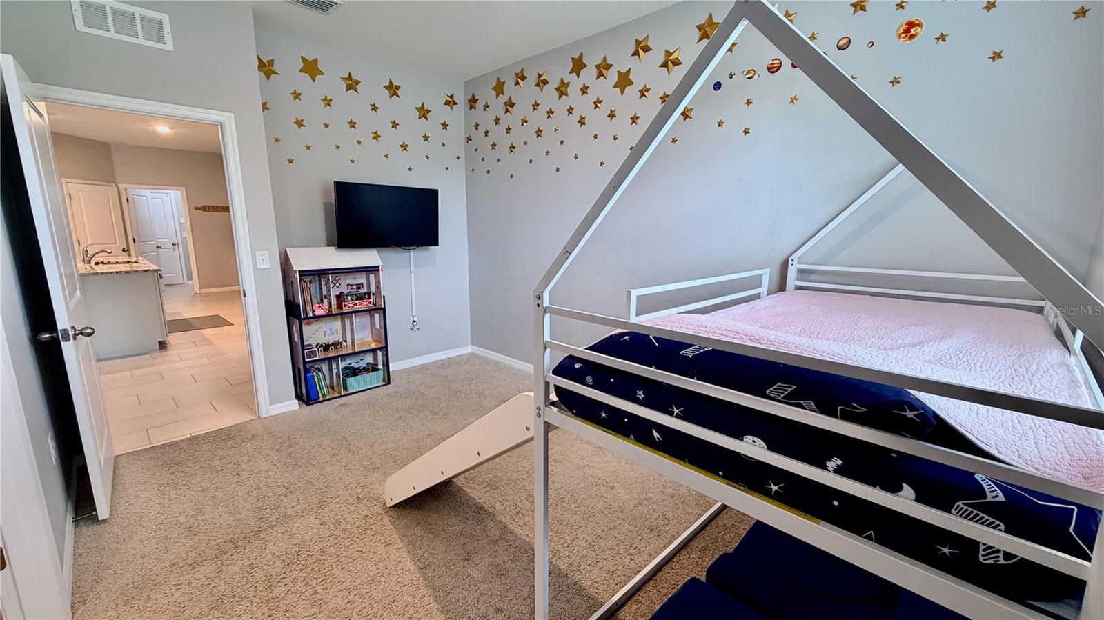 Image 22 of 35 For 1160 Bering Road