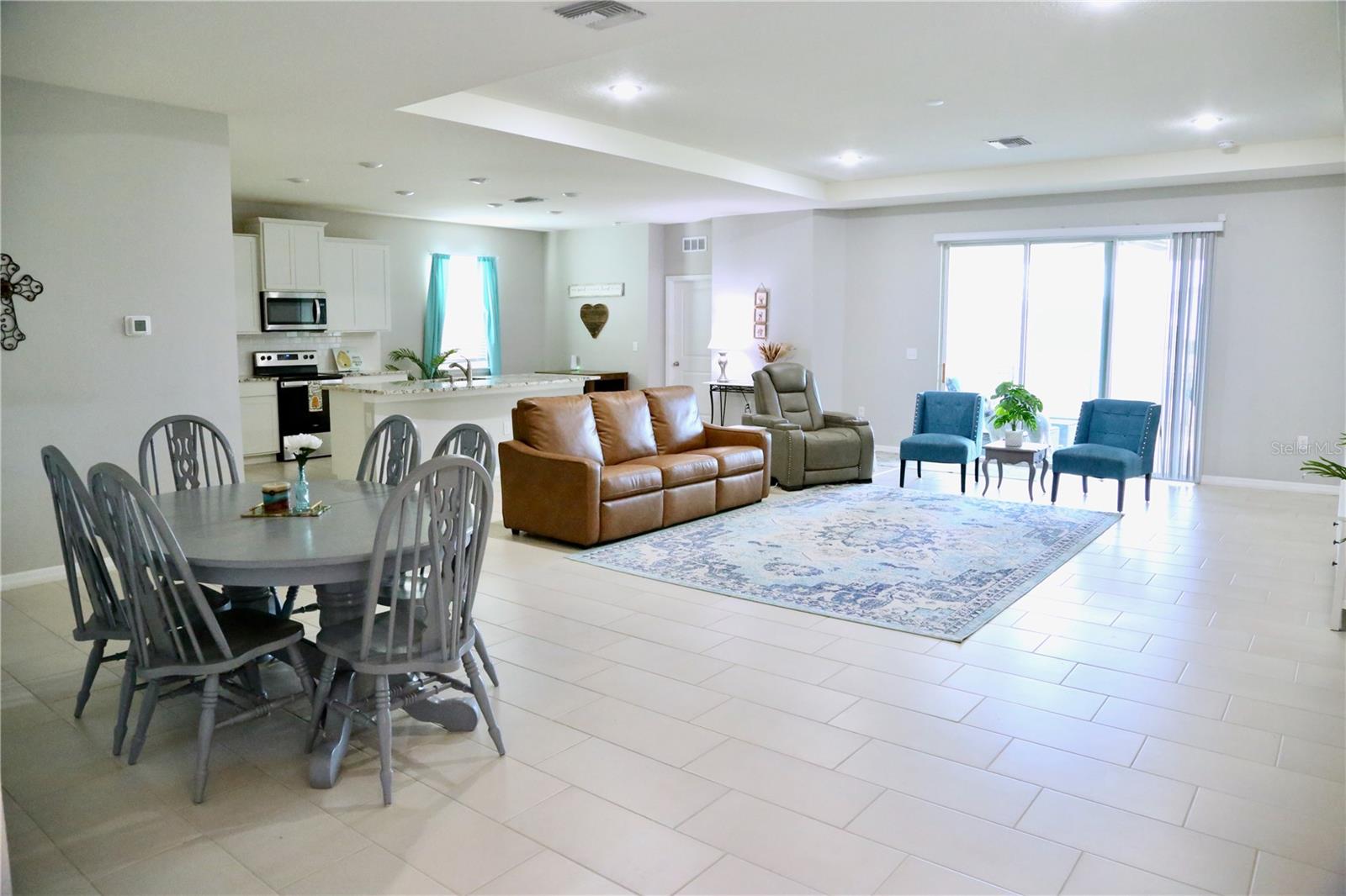 Image 4 of 35 For 1160 Bering Road