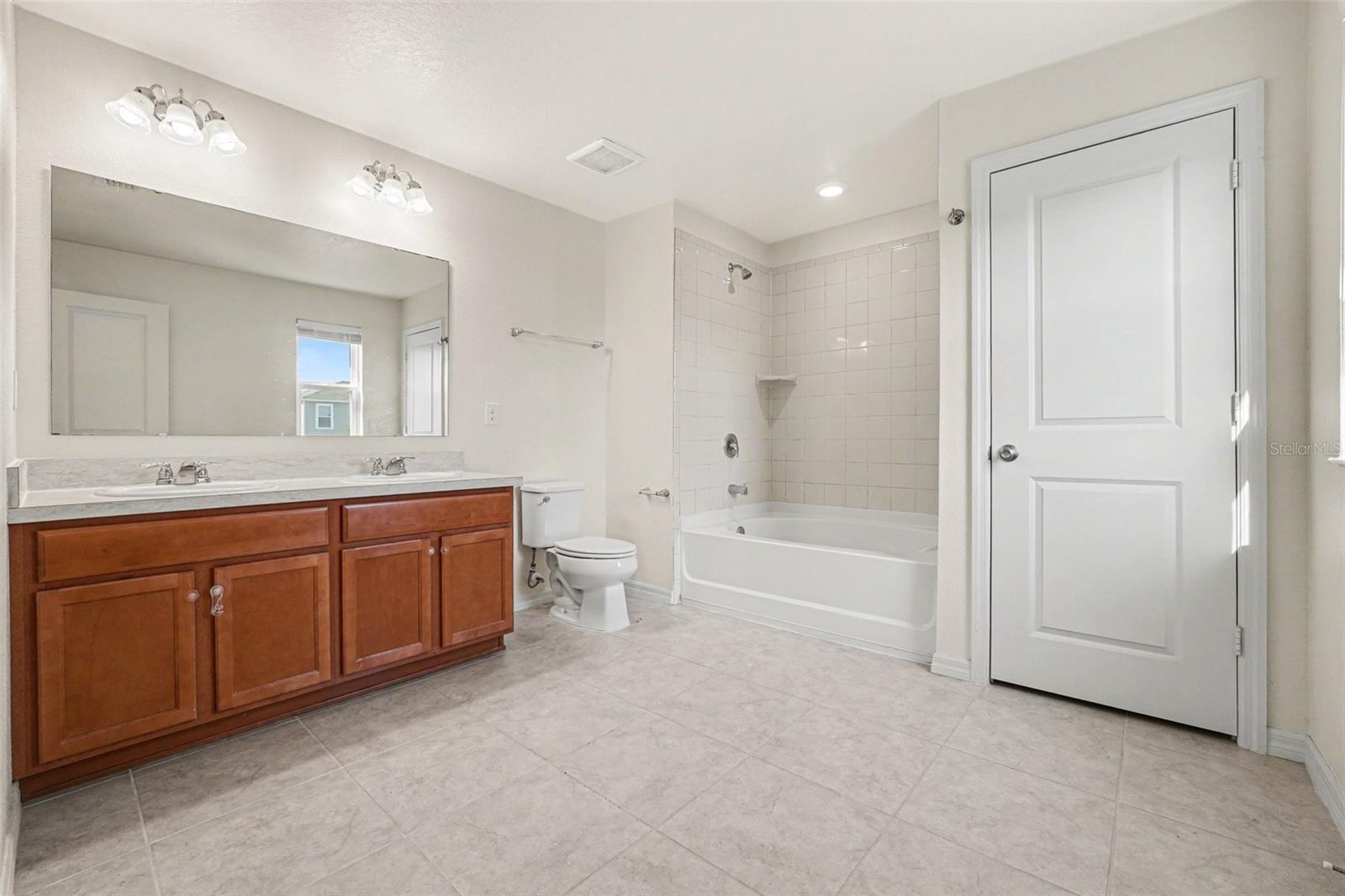 Image 19 of 32 For 2312 Biscotto Circle