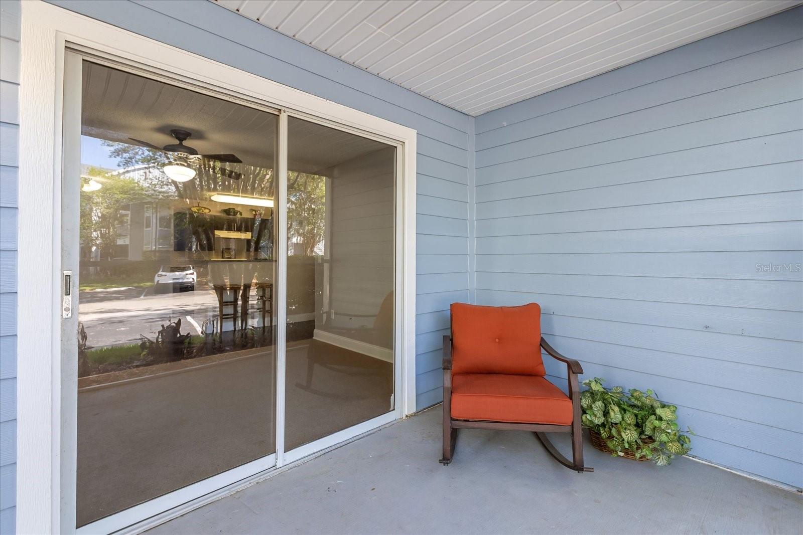 Image 28 of 41 For 2501 Grassy Point Drive 103