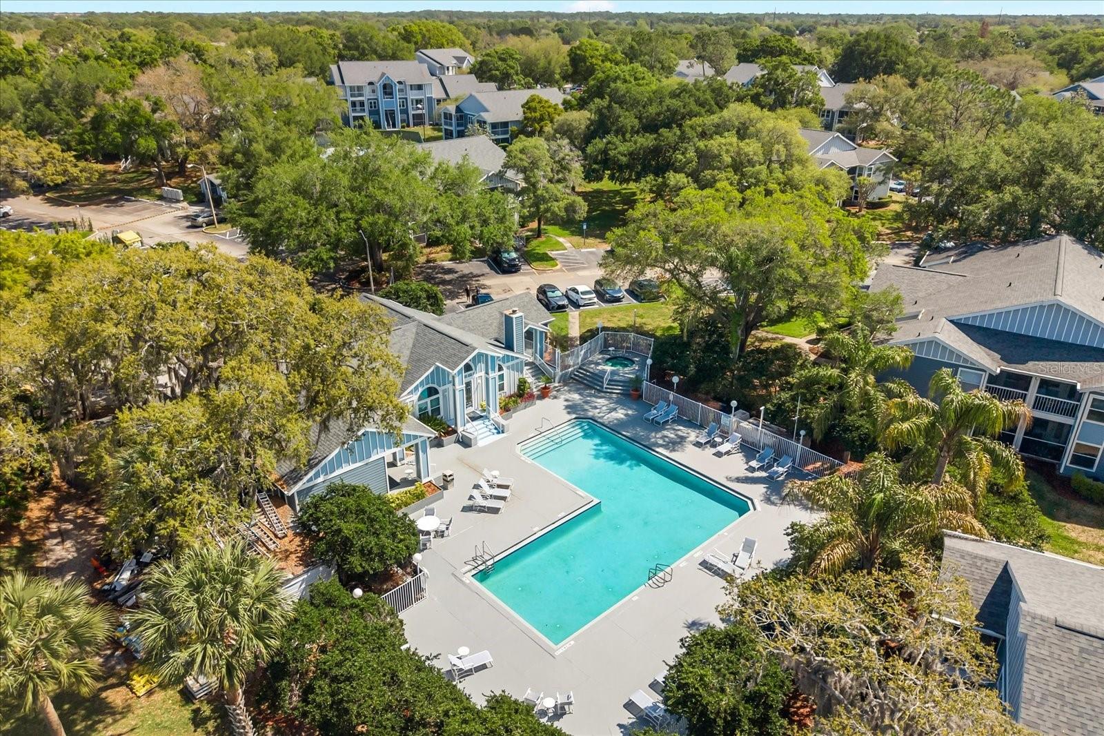 Image 33 of 41 For 2501 Grassy Point Drive 103