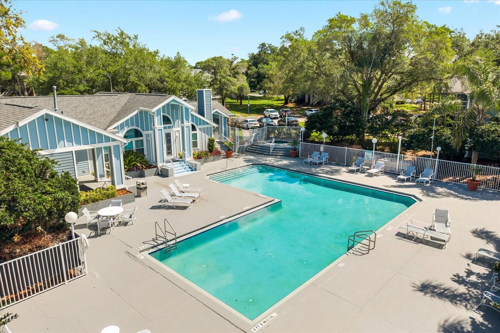 Image 34 of 41 For 2501 Grassy Point Drive 103